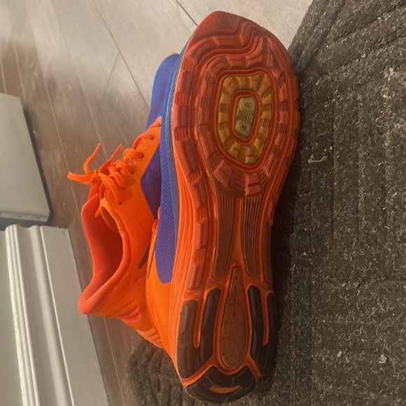 Nike barely used size US9 unisex running shoes size 40 EU so size 7 for men - Picture 3 of 4